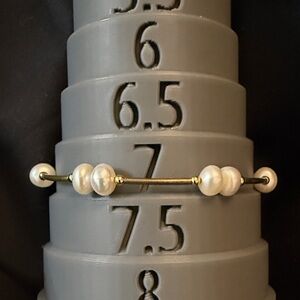 Vantel‎ vintage Freshwater pearl bracelet gold tone